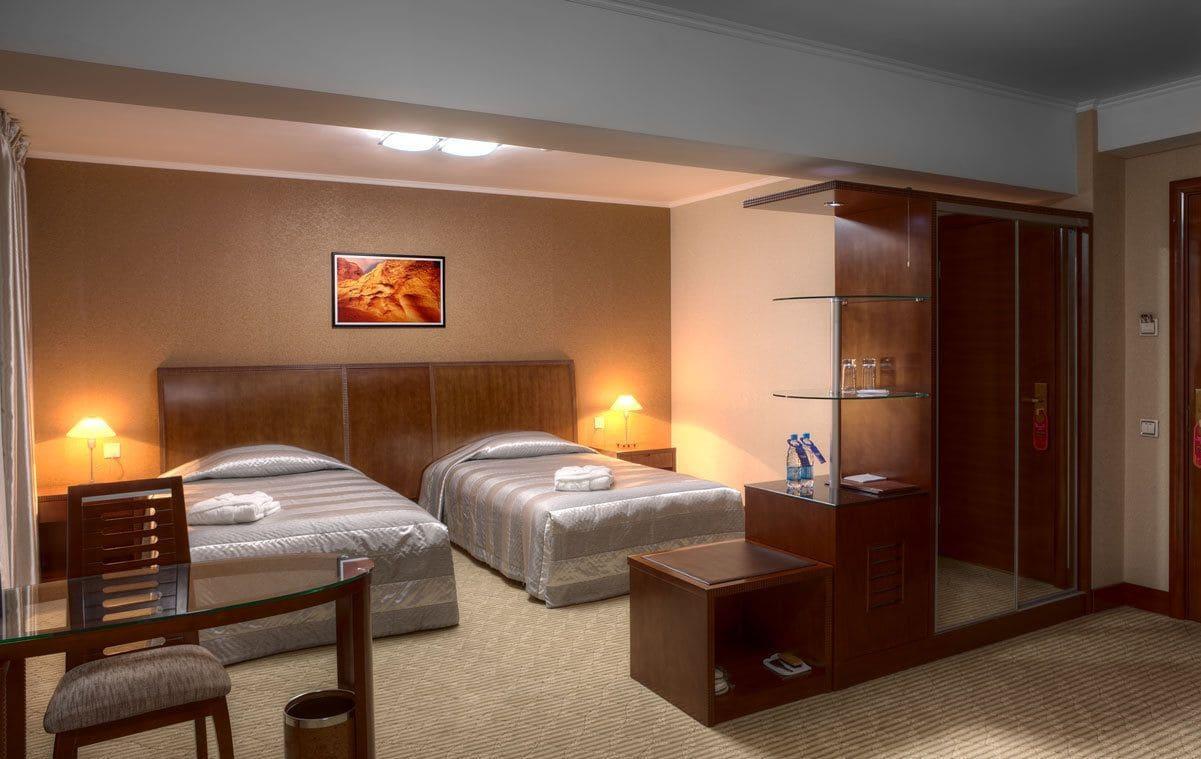 Voyage Hotel Almaty Bagian luar foto