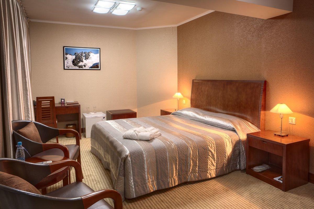 Voyage Hotel Almaty Bagian luar foto