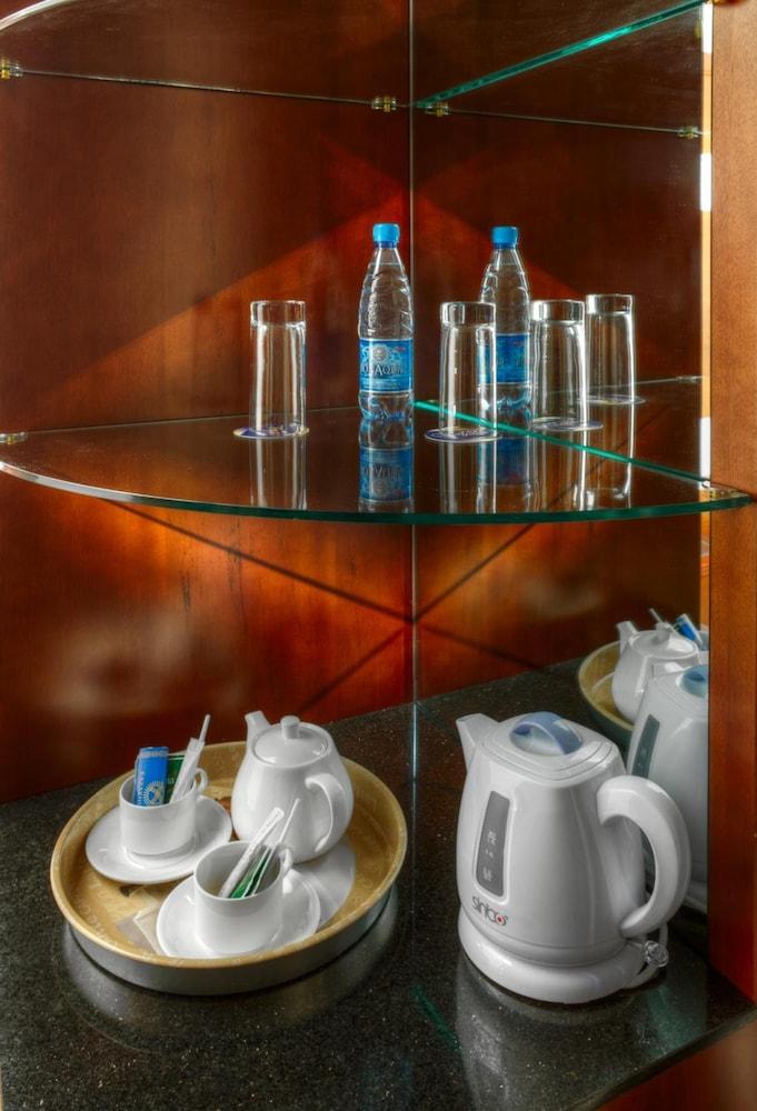 Voyage Hotel Almaty Bagian luar foto