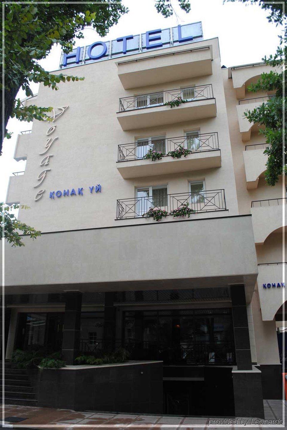 Voyage Hotel Almaty Bagian luar foto