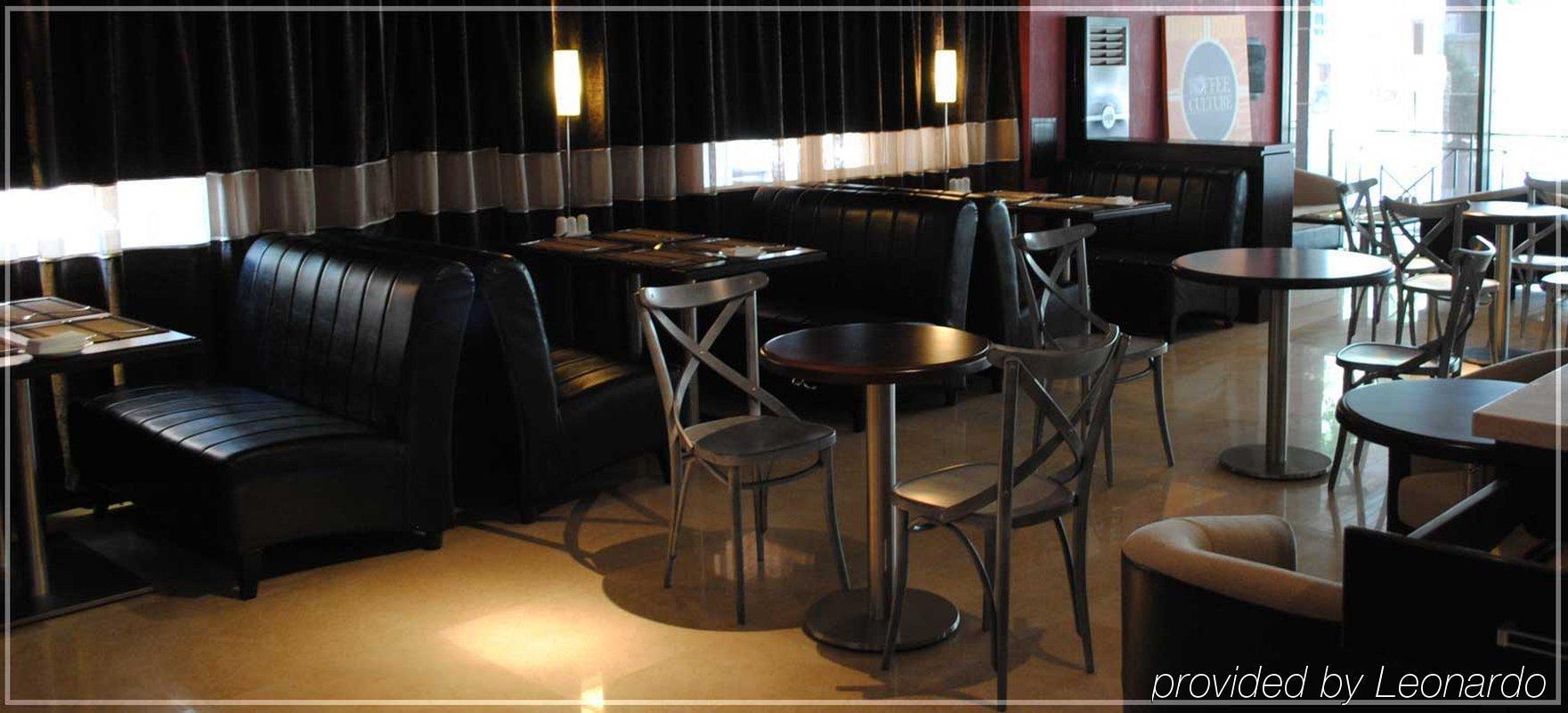 Voyage Hotel Almaty Restoran foto