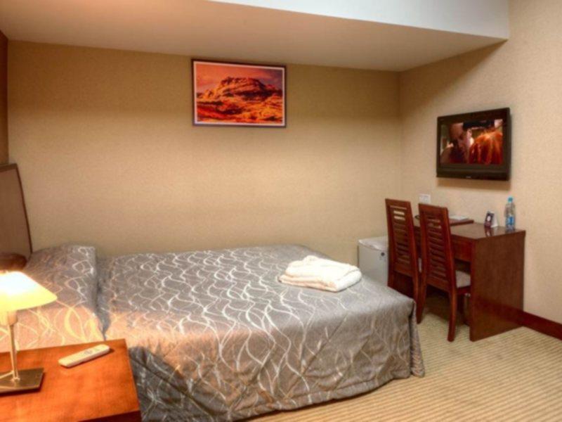 Voyage Hotel Almaty Bagian luar foto