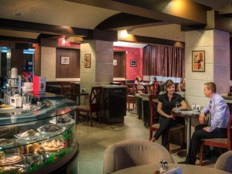 Voyage Hotel Almaty Bagian luar foto